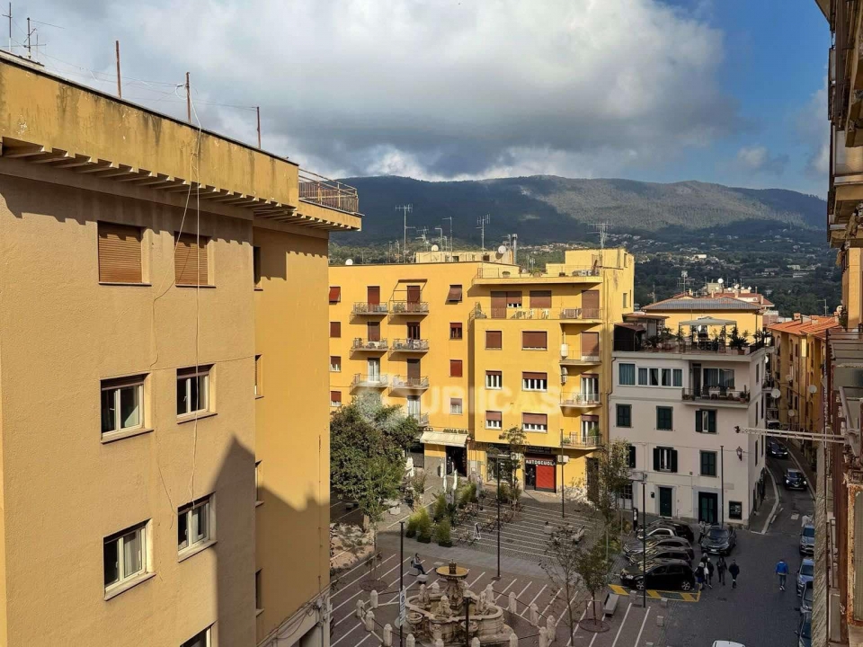 8896f084 1070 48fa a115 08dfac126e93