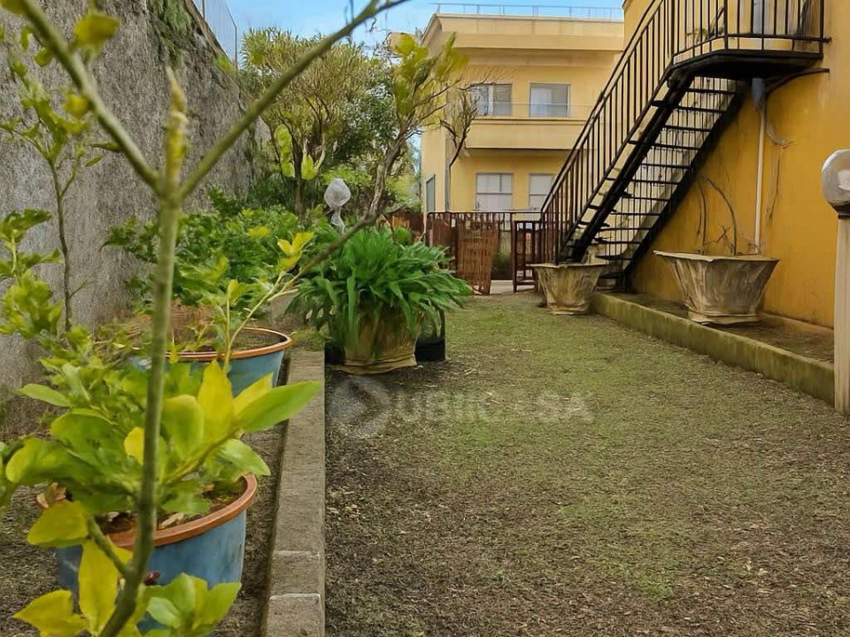 5a6efbfb aeb4 411a 8555 1a6e74e498bd