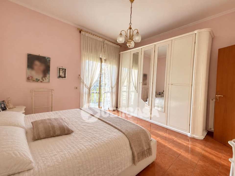 e51d7328 feff 43e0 9b01 c8b2fca06068