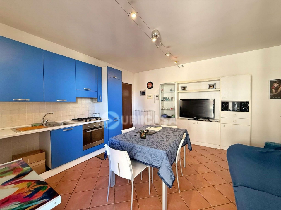 2ce151f7 18d7 4af8 b270 3dfd8ffb8132