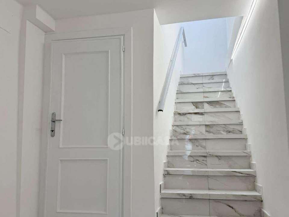 4f0eb089 57a4 43de 92af a2bf7fd03f63