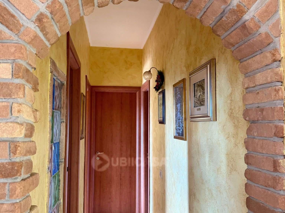 e9855c7a b536 4284 beb3 172de155ce9a